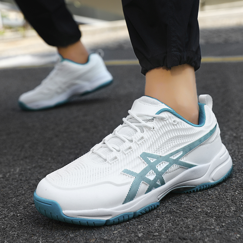 Sepatu Bulu Tangkis Pria Wanit - Badminton Umpire ulasan dan harga